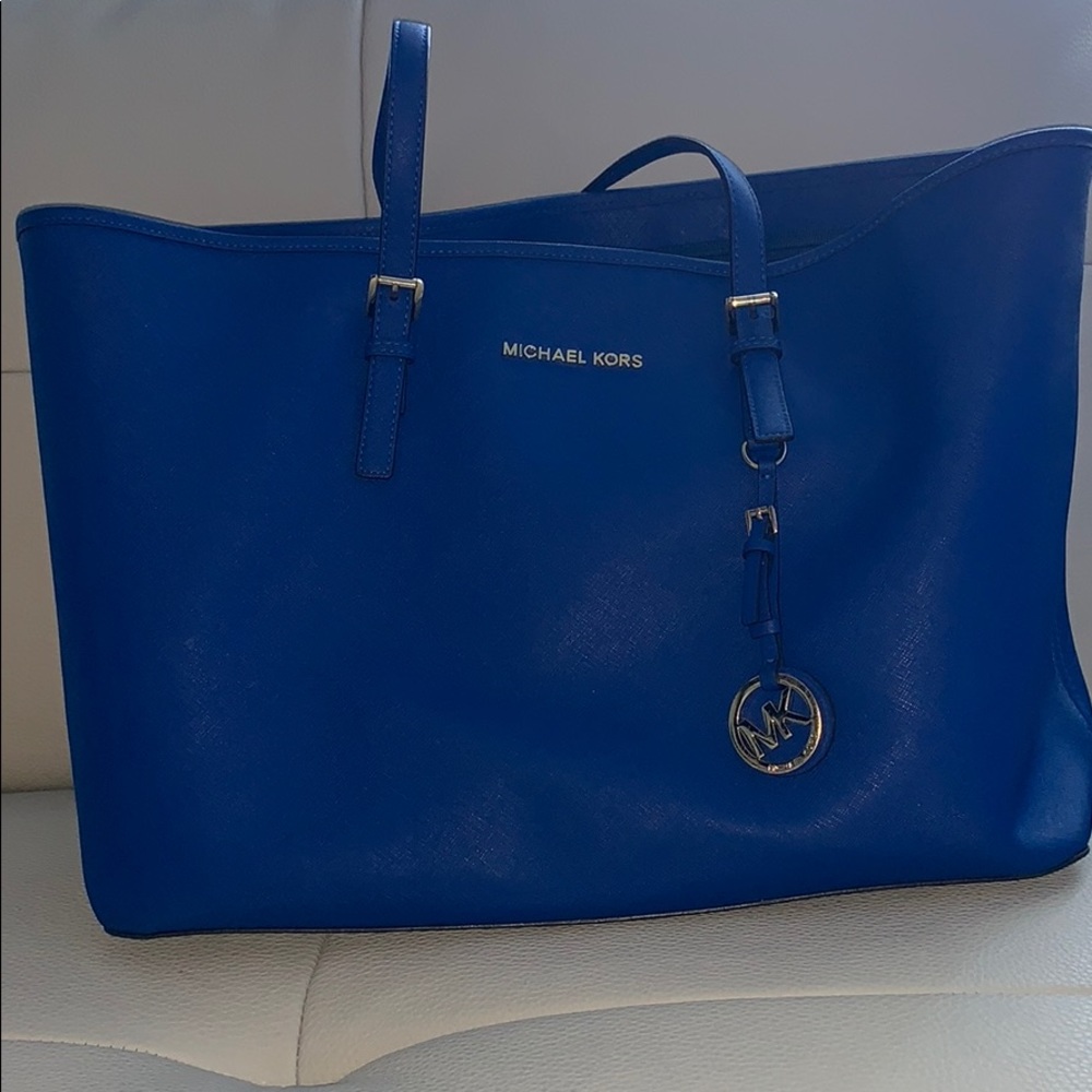 BLUE MICHEAL KORS JET SET TRAVEL TOTE